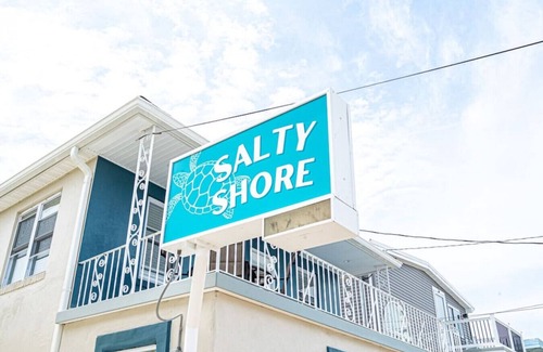 Wildwood Apartment | Seaside Retreat: Oceanfront Escape with Top Reviews