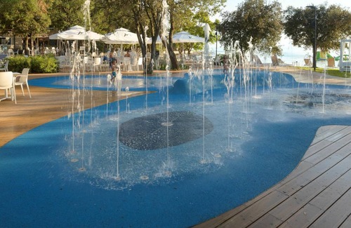 Bale Other | Inviting 2-Bedroom House for Families with Pool & Kitchen