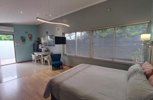 Cape Town Apartment | Experience 32 on Pringle: Oceanfront Retreat with Pool