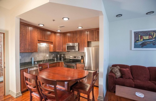 Pueblo Apartment | Relaxing Suite at GLT Hotel with Spa and Hot Tub