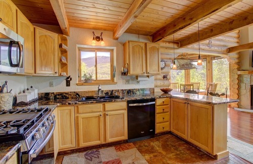 Three Peaks House | Inviting Log Home with Pool, Spa & Loft Near Ski Resorts