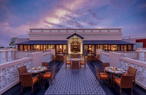 Amritsar Hotel | Spacious 5-Star Hotel with Pool and Spa for Up to 5 Guests