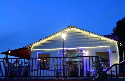 Dalhousie Resort | Pet-Friendly Resort for 3 Guests with Dining & Kitchen