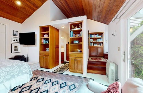 Arcata Apartment | Perfect 33 m² Studio Flat with Kitchen & Child-Friendly Amenities