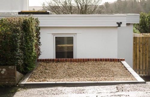 Newton Ferrers Apartment | Family-Friendly Retreat at 33 The Fairway Hotel