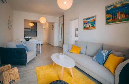 Senj Apartment | Exceptional Oceanfront Retreat at 33 Ulica Nikole Jurišića