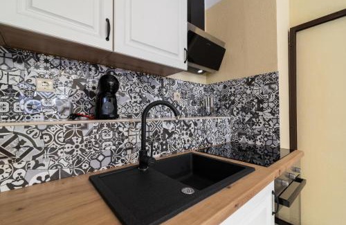 Senj Apartment | Exceptional Oceanfront Retreat at 33 Ulica Nikole Jurišića