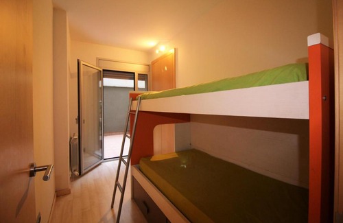 Roses Town Center Apartment | Pet-Friendly Getaway at 3326 Toplar for the Whole Family