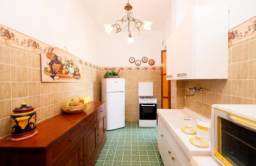 Vieste Apartment | 3359 Una Finestra sul Giardino by BarbarHouse