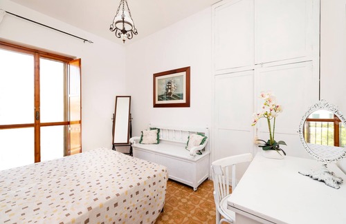 Vieste Apartment | 3359 Una Finestra sul Giardino by BarbarHouse
