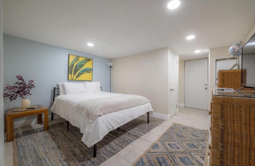 St. Petersburg - Clearwater Apartment | Comfortable Stay at 3365 Fifty Seventh Ave N, Unit Five