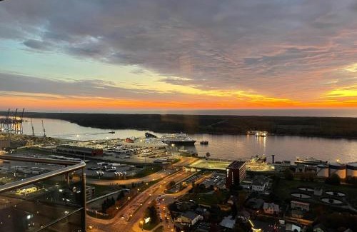 Klaipeda Apartment | Elevated Comfort at 34 Floor by the Baltic - Rated 9.9