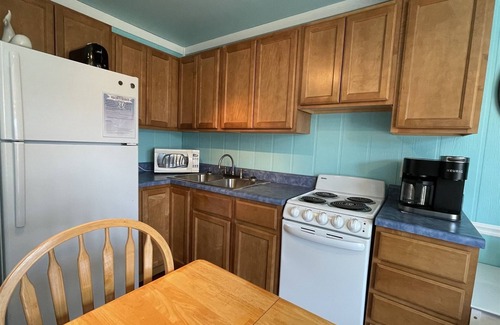 Hatteras Condo | Cozy 34 Sailing In A Gale Studio with Kitchen & Breakfast