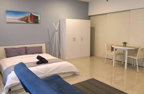 Shah Alam Apartment | Cozy 34 Studio at Trefoil Setia Alam with Pool & Kitchen