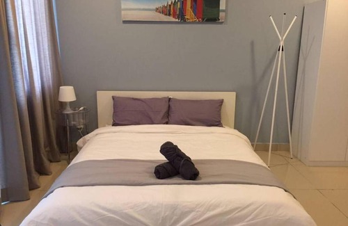 Shah Alam Apartment | Cozy 34 Studio at Trefoil Setia Alam with Pool & Kitchen