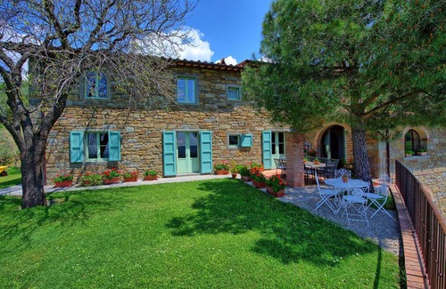 Castiglion Fiorentino Villa | 340 m² Villa ∙ 5 bedrooms ∙ 10 guests