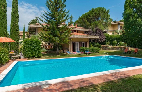 Greve in Chianti Villa | Spacious 5-Bedroom Villa with Private Pool for 8 Guests