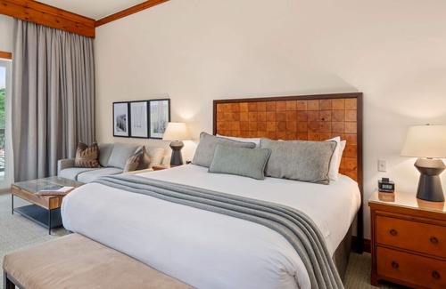 Stowe Area Cabin | Premium Studio with Pool & Mountain Views at NATIONAL