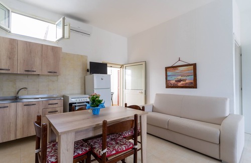 Padula Fede House | 3436 Casetta Delle Sirene by BarbarHouse