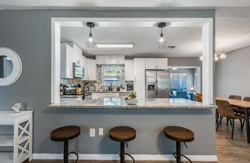 Largo House | 3442 Azalea Pl