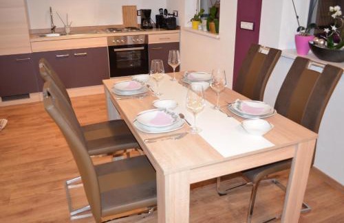Postbauer-Heng Apartment | Top-Rated Family Hotel: 34a Paulstraße Awaits You