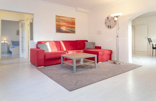 Tinnum Apartment | Peaceful Retreat in the Tinnumer Wiesen for Families