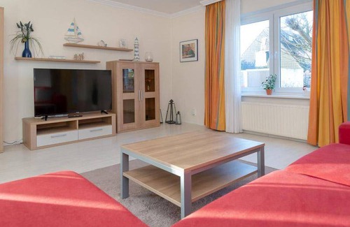 Tinnum Apartment | Peaceful Retreat in the Tinnumer Wiesen for Families