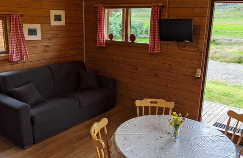 Budardalur House | Cozy 35 m² House with Kitchen for Up to 4 Guests