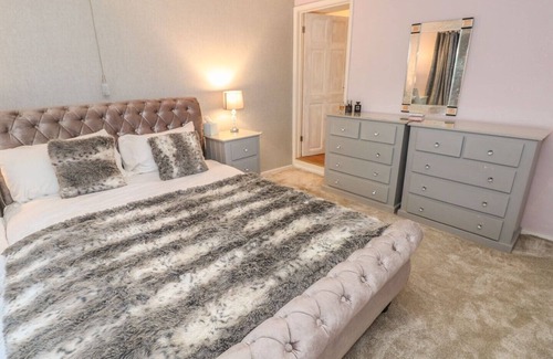 Burry Port House | Discover 35 Seaview Terrace: Pet-Friendly and Family Ready
