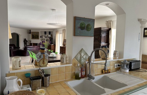 Sollies-Ville House | Spacious 10-Bed House with Breathtaking Ocean Views