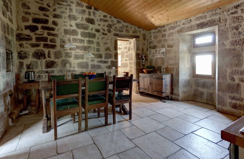 Sanilhac Cottage | Unique 350-Year-Old Sandstone House with Valley Views