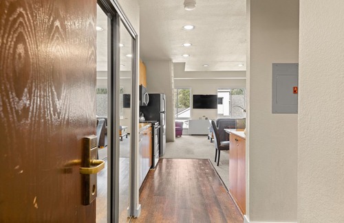 Olympic Valley Condo | Exceptional PRM Loft with Kitchen & Pool - Perfect Retreat!