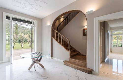 Barbarano Villa | Spacious 5-Bedroom Villa for Families and Pets Welcome