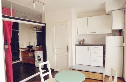 Cachan Apartment | Cozy 35m² Apartment Near Paris with Kitchen & Breakfast