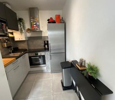 Noisy-le-Grand Apartment | Bright 35m2 Suite with Terrace & Pet-Friendly Amenities
