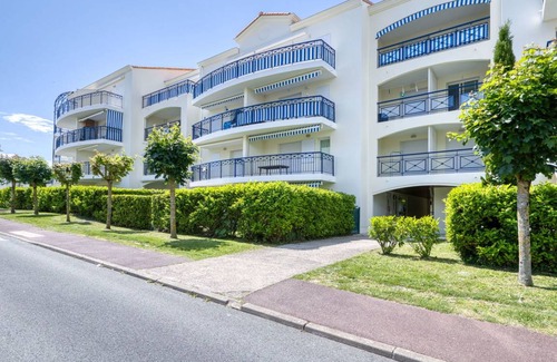 Vaux-sur-Mer Apartment | Cozy 1-Bedroom Apartment with Pool for Up to 4 Guests