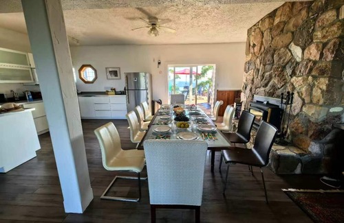 Pender Island House | 360-degree incomparable ocean views. The best viewpoint on Pender Island.