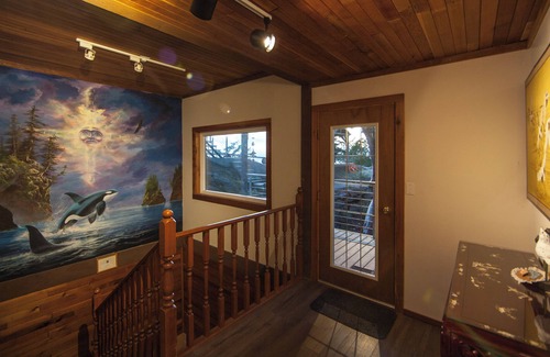 Pender Island House | 360-degree incomparable ocean views. The best viewpoint on Pender Island.