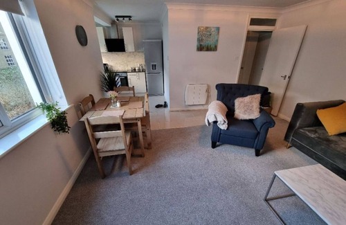 Heybridge Apartment | Guest Rated 10/10: Canal Side Retreat - 2 Bedroom Apartment