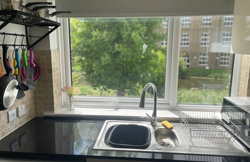 Heybridge Apartment | Guest Rated 10/10: Canal Side Retreat - 2 Bedroom Apartment