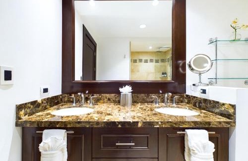 Playa Flamingo Apartment | Ocean View Condo with Pool & Kid-Friendly Perks