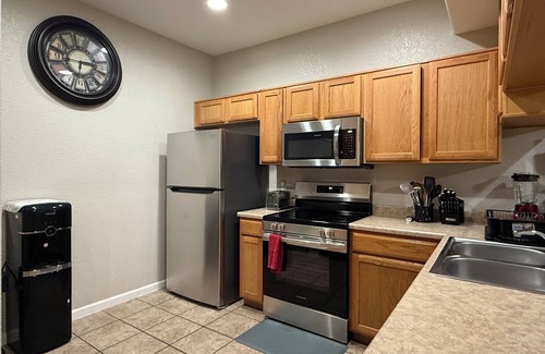 Yuma House | Inviting 365 Sunshine of Yuma with Pool & Spa Amenities