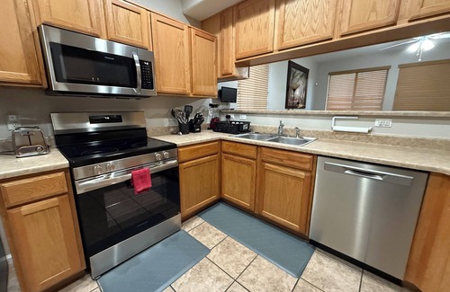 Yuma House | Inviting 365 Sunshine of Yuma with Pool & Spa Amenities