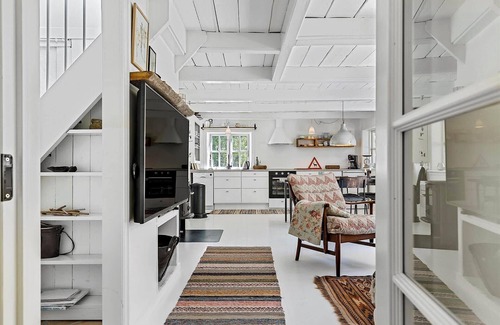 Bedegaard House | 3672 Nexø - Rørvej 7