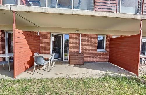 Argeles-sur-Mer Apartment | Pet-Friendly Retreat with Pool in T2 Residence