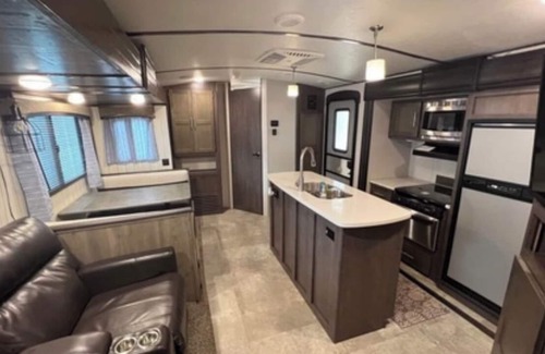 Mount Pleasant House | 37.5 ft camper. Sleeps 9. Delivery option is available.