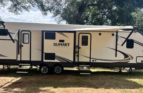 Mount Pleasant House | 37.5 ft camper. Sleeps 9. Delivery option is available.