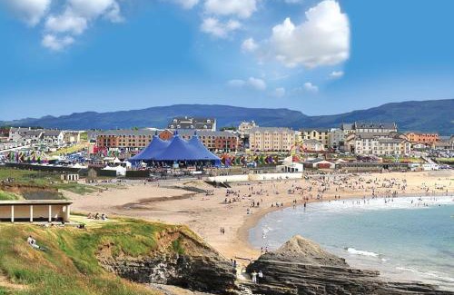 Drumacrin Apartment | Seaside Escape: 37 Atlantic Point with Ocean View
