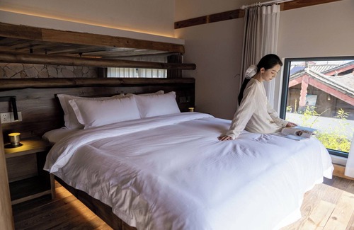 Baisha Old Town Hotel | 37 Courtyard Baisha Ancient Tow