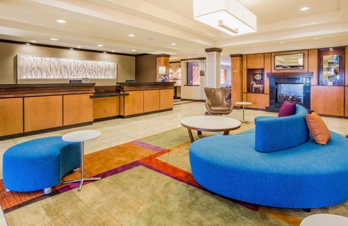 Turlock Hotel | Elegant Hotel for 10 Guests - Rated 9/10 with Pool & Spa